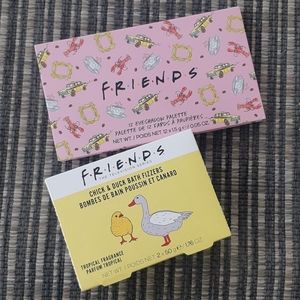 Friends eyeshadow palette and bath fizzers